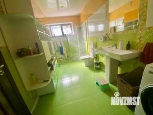 Дом 270м², 3-этажный, участок 15 сот.  