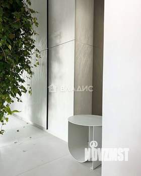 Дом 500м&sup2;, 3-этажный, участок 15 сот.  