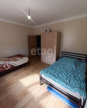 Дом 200м&sup2;, 2-этажный, участок 8 сот.  