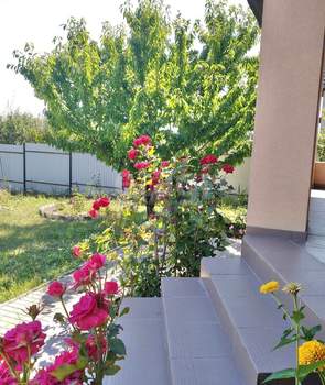 Дом 181м&sup2;, 2-этажный, участок 16 сот.  