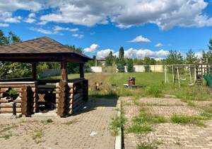 Дом 270м², 3-этажный, участок 15 сот.  