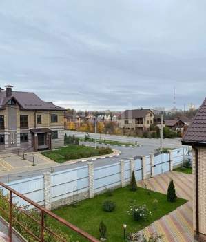 Дом 130м&sup2;, 2-этажный, участок 9 сот.  