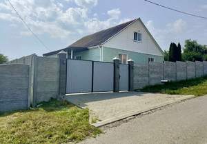 Дом 180м&sup2;, 2-этажный, участок 15 сот.  