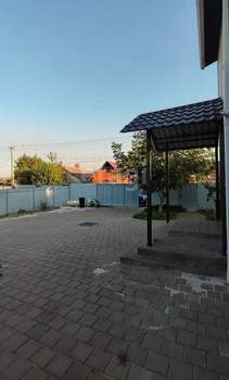 Дом 180м&sup2;, 2-этажный, участок 15 сот.  