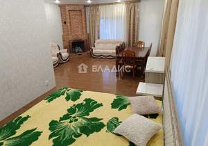 Дом 467м&sup2;, 2-этажный, участок 15 сот.  