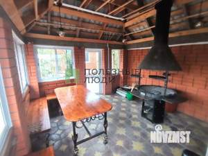 Дом 280м&sup2;, 2-этажный, участок 15 сот.  