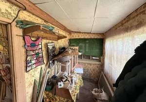 Дом 10м&sup2;, 2-этажный, участок 6 сот.  