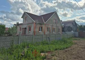 Дом 199м², 2-этажный, участок 14 сот.  