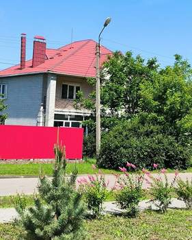 Дом 350м², 3-этажный, участок 10 сот.  
