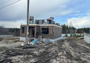 Дом 100м&sup2;, 2-этажный, участок 8 сот.  