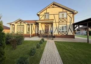 Дом 200м&sup2;, 3-этажный, участок 15 сот.  