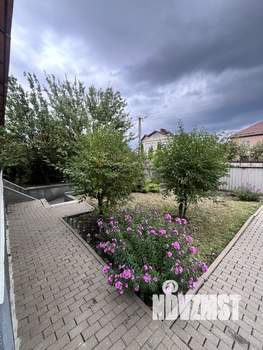 Коттедж 280м&sup2;, 2-этажный, участок 14 сот.  