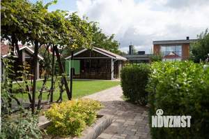 Дом 229м&sup2;, 2-этажный, участок 15 сот.  