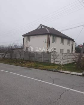 Дом 230м², 2-этажный, участок 15 сот.  