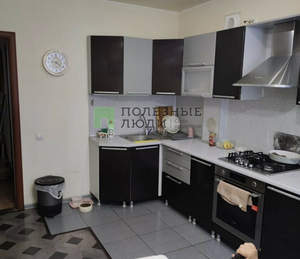 Дом 180м&sup2;, 2-этажный, участок 15 сот.  