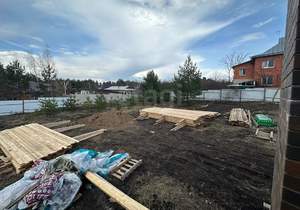 Дом 100м&sup2;, 2-этажный, участок 8 сот.  