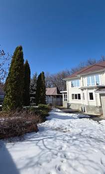 Дом 249м&sup2;, 3-этажный, участок 8 сот.  