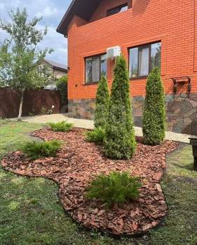 Дом 215м&sup2;, 2-этажный, участок 10 сот.  