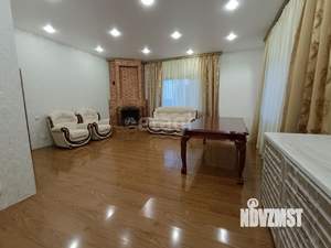 Дом 467м&sup2;, 3-этажный, участок 15 сот.  