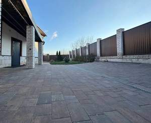 Дом 243м&sup2;, 2-этажный, участок 11 сот.  