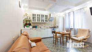 Таунхаус 70м&sup2;, 2-этажный, участок 2 сот.  