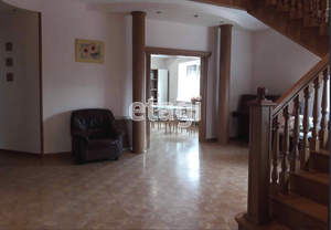 Дом 250м&sup2;, 2-этажный, участок 9 сот.  