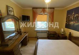 Дом 72м², 2-этажный, участок 10 сот.  