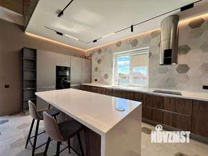 Дом 247м&sup2;, 2-этажный, участок 15 сот.  