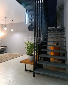 Дом 175м&sup2;, 2-этажный, участок 15 сот.  