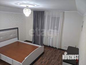 Дом 180м&sup2;, 2-этажный, участок 15 сот.  