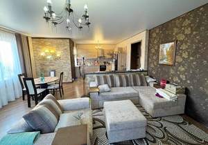 Дом 243м&sup2;, 2-этажный, участок 11 сот.  