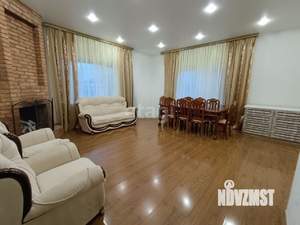 Дом 467м², 3-этажный, участок 15 сот.  