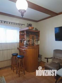 Дом 418м², 3-этажный, участок 10 сот.  