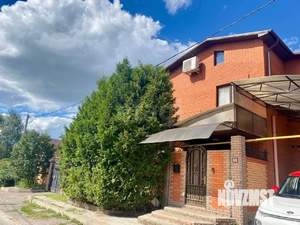 Дом 270м², 3-этажный, участок 15 сот.  