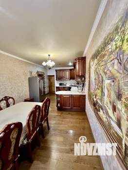 Дом 273м², 2-этажный, участок 12 сот.  