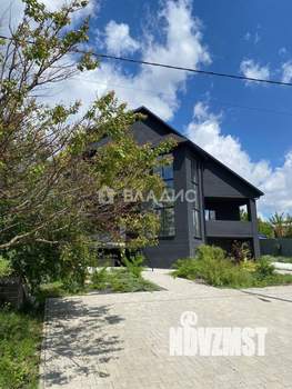 Дом 500м², 3-этажный, участок 15 сот.  