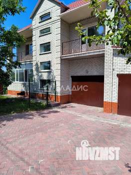 Дом 350м², 2-этажный, участок 10 сот.  