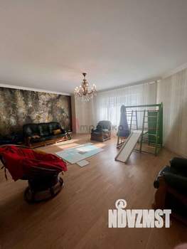 Дом 176м&sup2;, 2-этажный, участок 16 сот.  