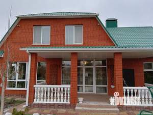 Дом 280м², 2-этажный, участок 15 сот.  