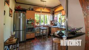 Коттедж 365м&sup2;, 3-этажный, участок 9 сот.  