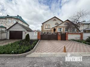 Дом 305м², 2-этажный, участок 15 сот.  