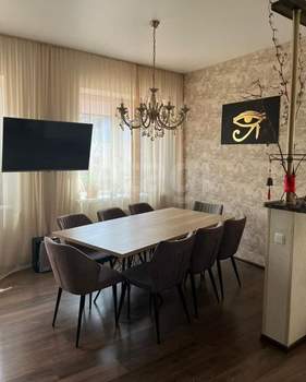 Дом 215м&sup2;, 2-этажный, участок 10 сот.  