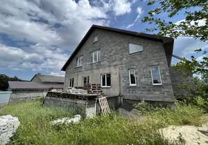 Дом 260м&sup2;, 2-этажный, участок 15 сот.  