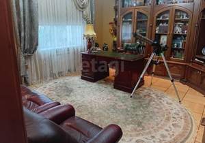 Дом 587м&sup2;, 3-этажный, участок 15 сот.  