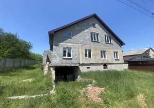 Дом 260м&sup2;, 2-этажный, участок 15 сот.  