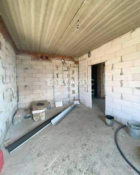 Дом 209м&sup2;, 2-этажный, участок 15 сот.  