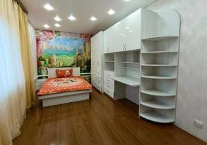 Дом 467м&sup2;, 3-этажный, участок 15 сот.  