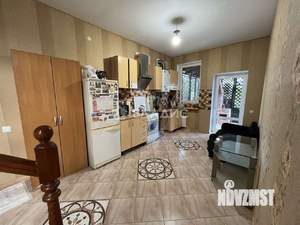 Дом 176м², 2-этажный, участок 10 сот.  