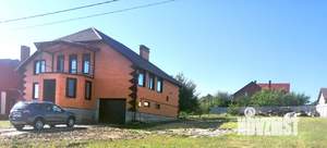 Дом 221м&sup2;, 2-этажный, участок 15 сот.  