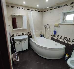 Дом 180м&sup2;, 2-этажный, участок 15 сот.  